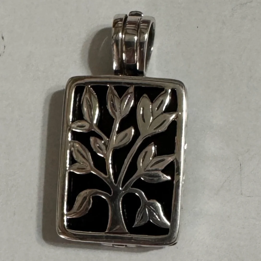 Silpada .925 Silver interchangeable pendant. Black Turquoise & white discs.
